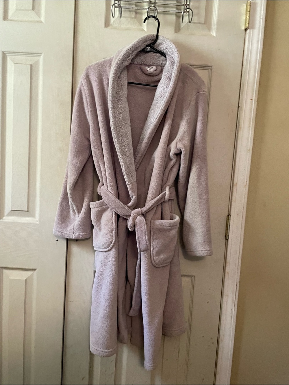 Ulta light pink bathrobe Size L/XL